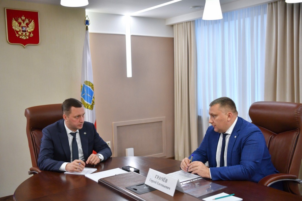 Губернатор Роман Бусаргин провел встречу с главой Балаковского района Сергеем Грачевым. 